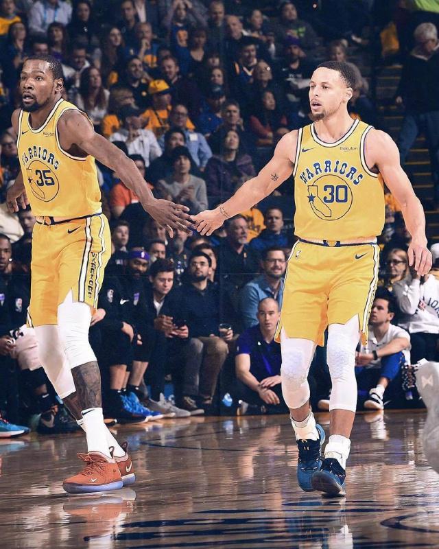 呐喊声此起 呐喊声此起