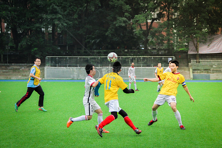 队年轻化的 队年轻化的