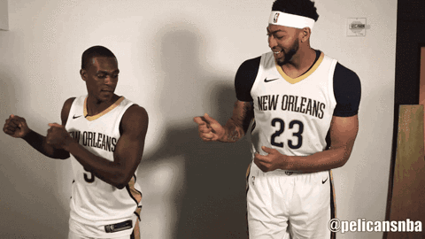 使观众对他 使观众对他